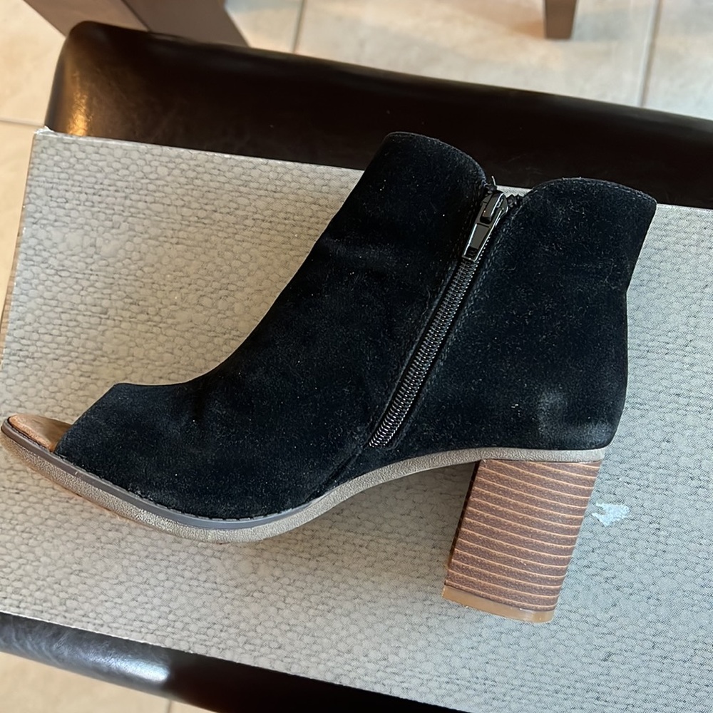 Booties - Picture 4 of 5